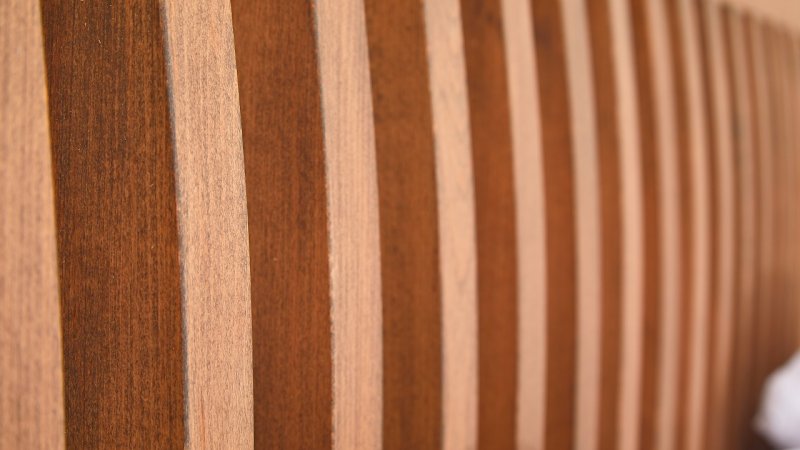 postele-z-masivu-belna-buk-detail-hlavoveho-cela2.jpg